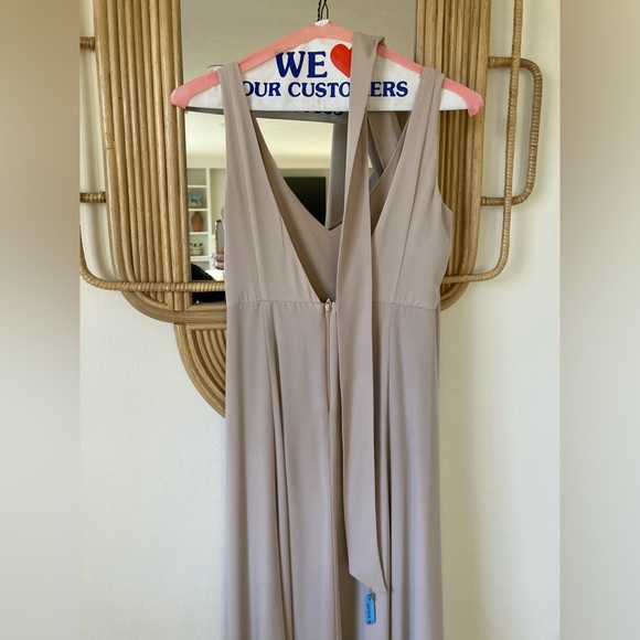 Show Me Your Mumu Jenn Maxi Dress in Show Me the Ring Crisp XXS - Picture 3 of 5